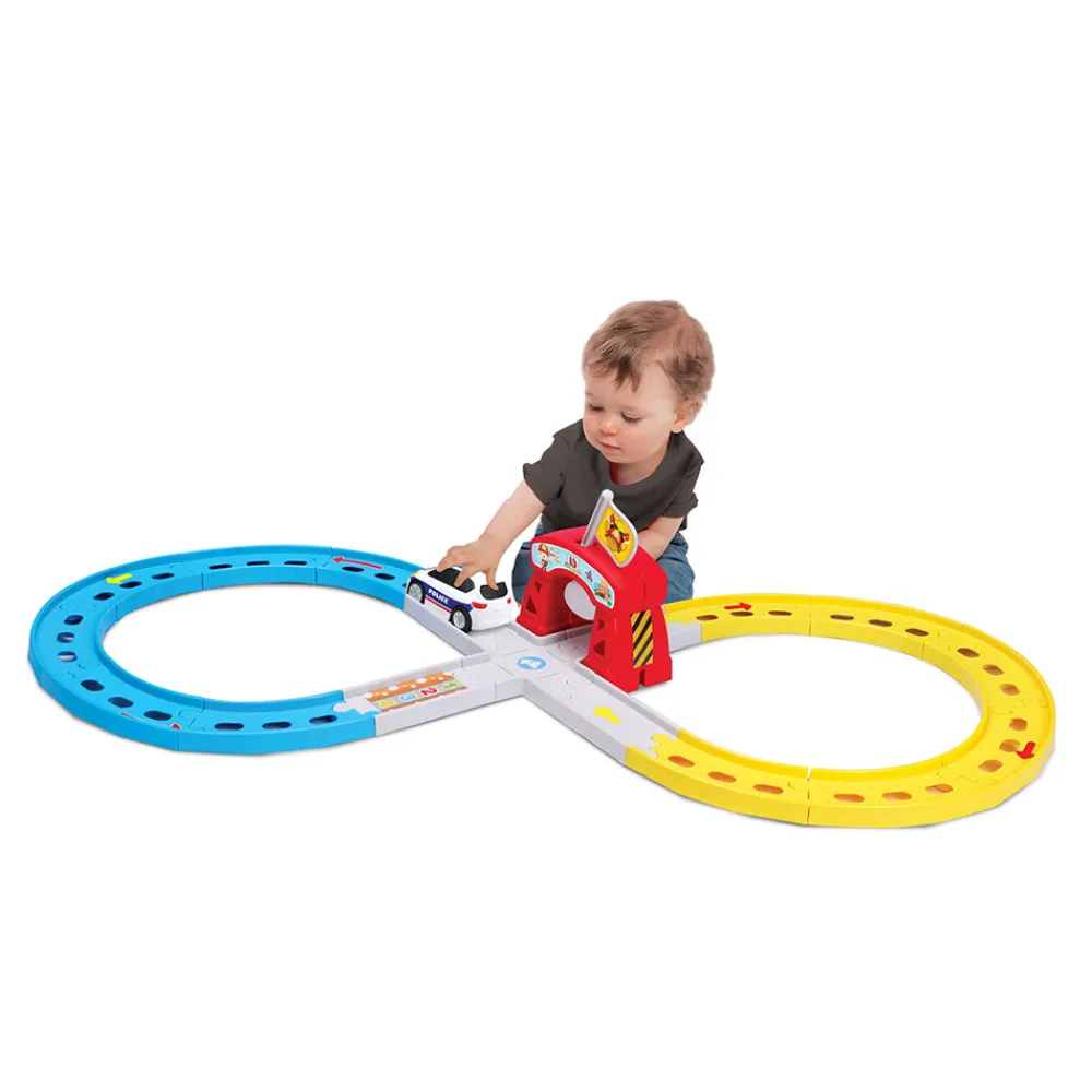 BB Junior Radiostyrt Bil Og Baner | Lekebiler>Emergency Team Shake Shake Runner Infinity Track