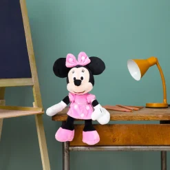 Disney Disney><noscript><img width=