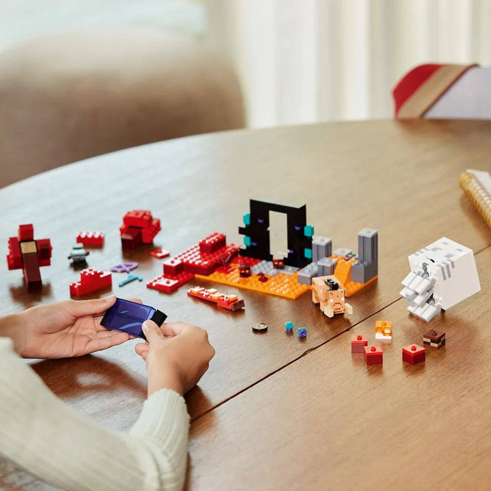 LEGO Lego Minecraft>21255 Bakholdsangrep ved underverdenportalen