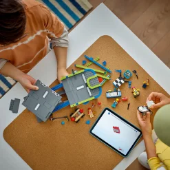 LEGO Radiostyrt Bil Og Baner | Lego City>60460 Grenseløs action: Racerbilbane med rampe