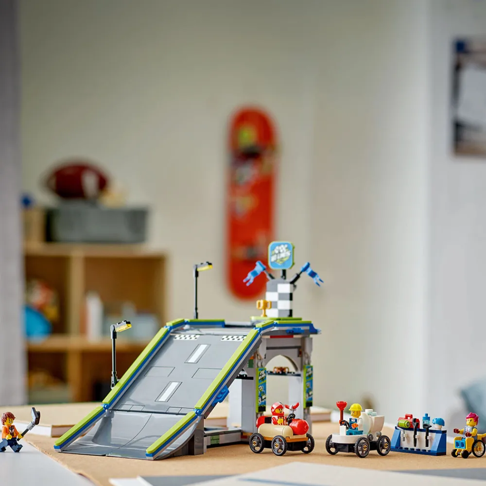 LEGO Radiostyrt Bil Og Baner | Lego City>60460 Grenseløs action: Racerbilbane med rampe