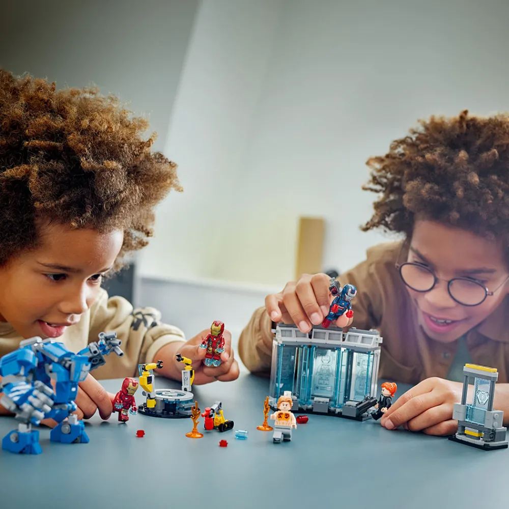 LEGO Lego Super Heroes Marvel | Lego Nyheter>76315 Iron Mans laboratorium: Draktgalleriet