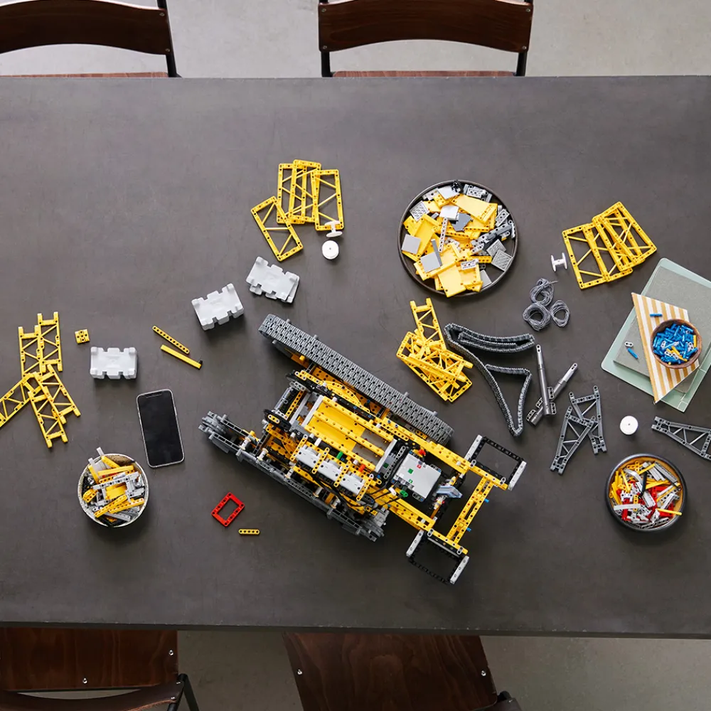 LEGO Lego Technic>42146 Liebherr Crawler Crane LR 13000